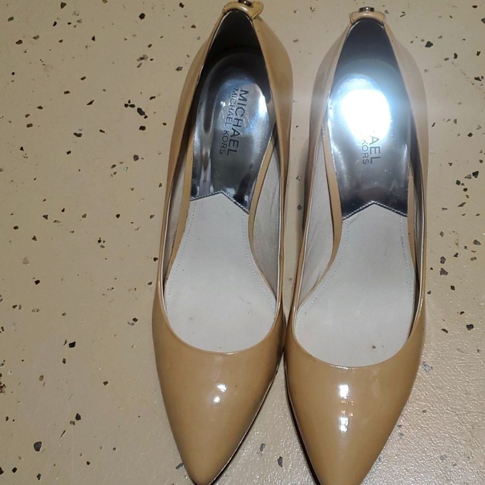 MICHAEL by MICHAEL KORS Nude Heels Size 10M